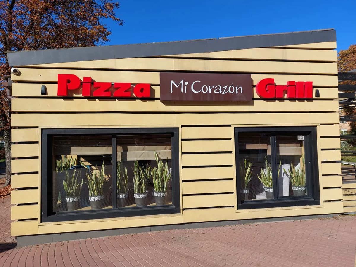 Restaurants & cafés — a sign